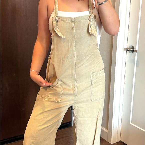 Zenana Outfitters Denim - Beige Women's Overalls - Casual Wide-Leg Jeans
